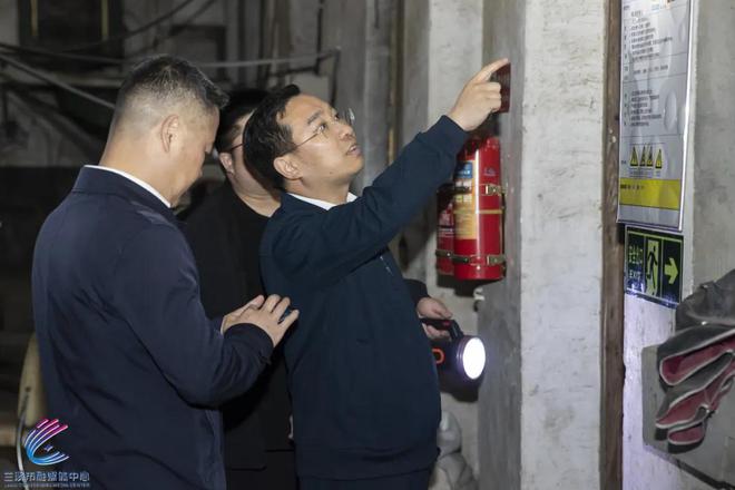 kaiyun开云网站 Kaiyun开云朱俊华以“四不两直”方式开展生态环境“零点亮剑”行动：从严从实抓好整改 擦亮绿色发