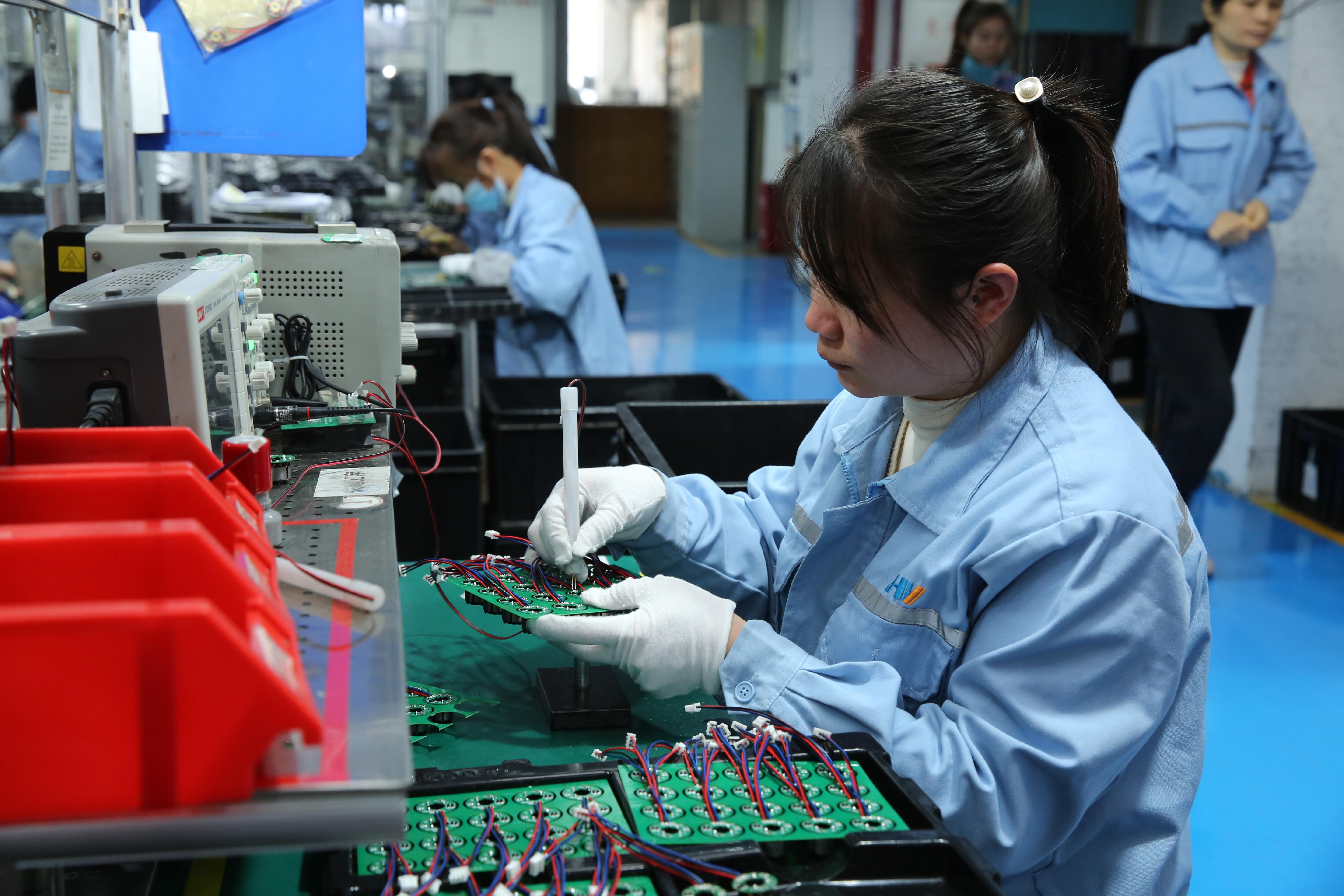 肇税“新”意满满 助企亮相广交会(图2)